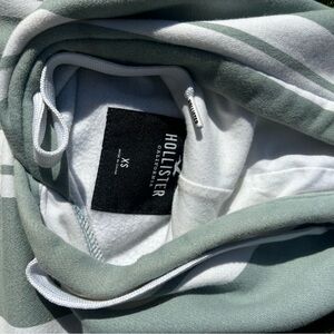 Hollister unisex extra small sweatshirt